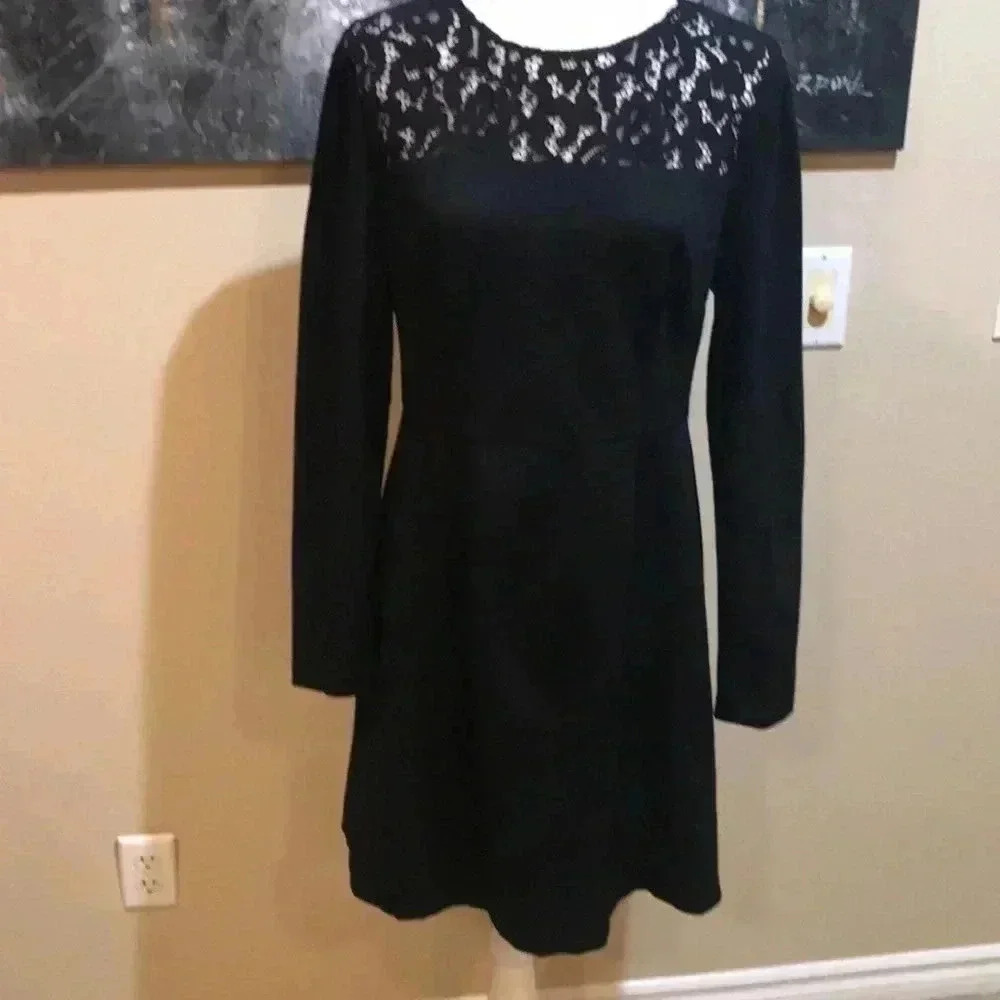 NWT Trina Turk Black Long Sleeved Lace Neckline Fit and Flare Midi Dress-Size 10